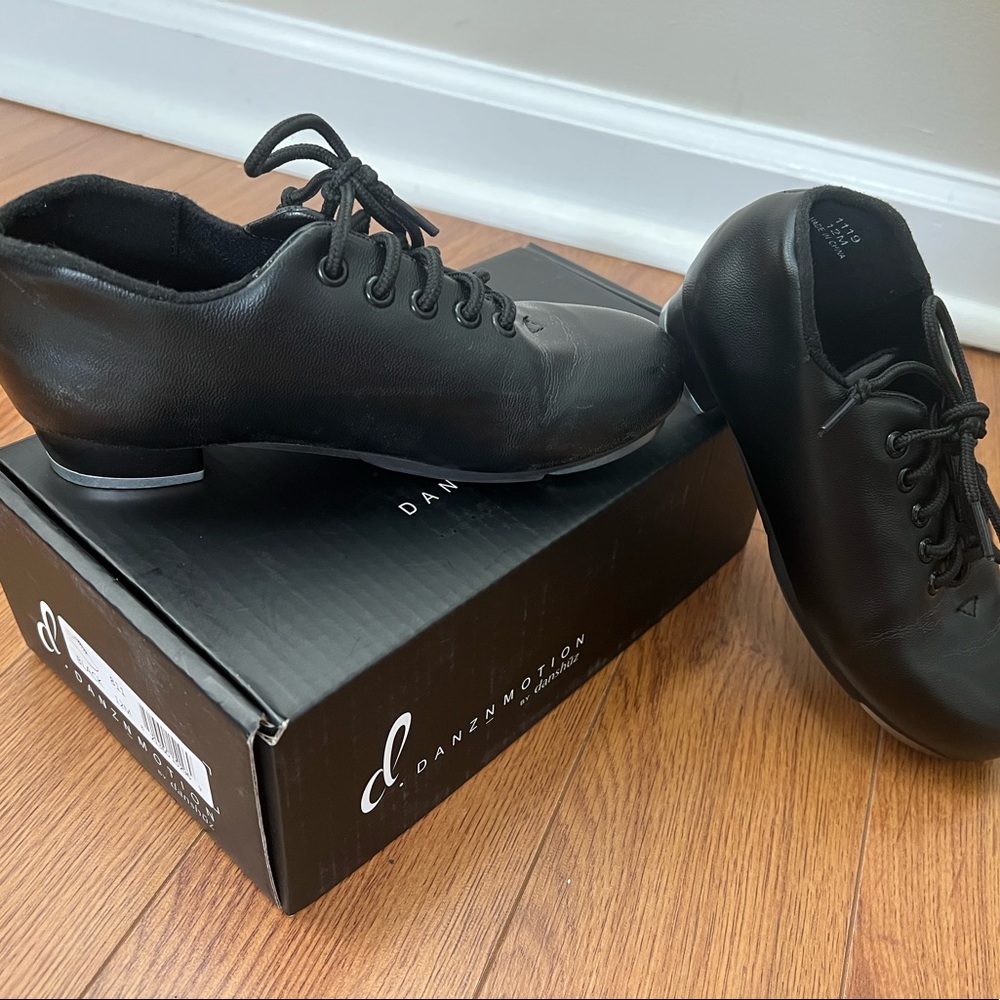 Youth tap shoes - size 12 - like new